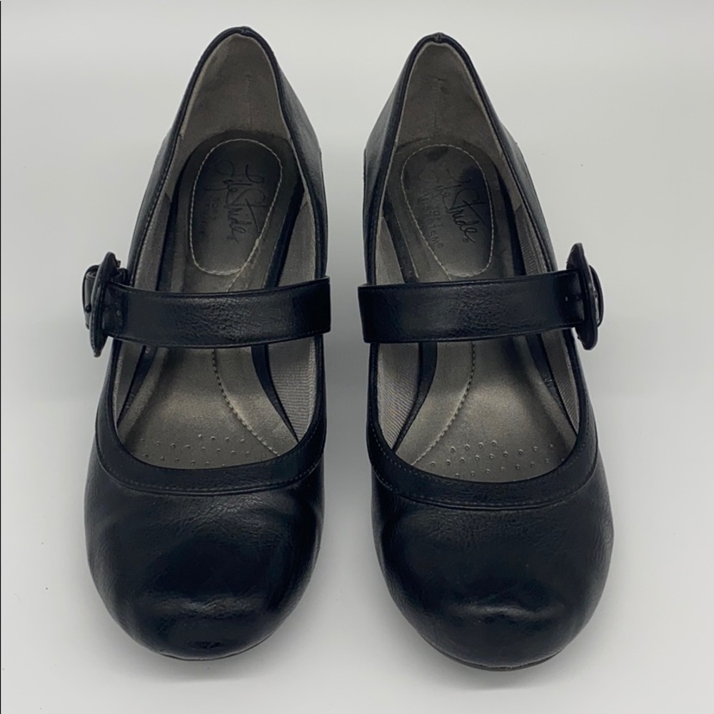 Life stride Rozz Mary Jane Wide Pump